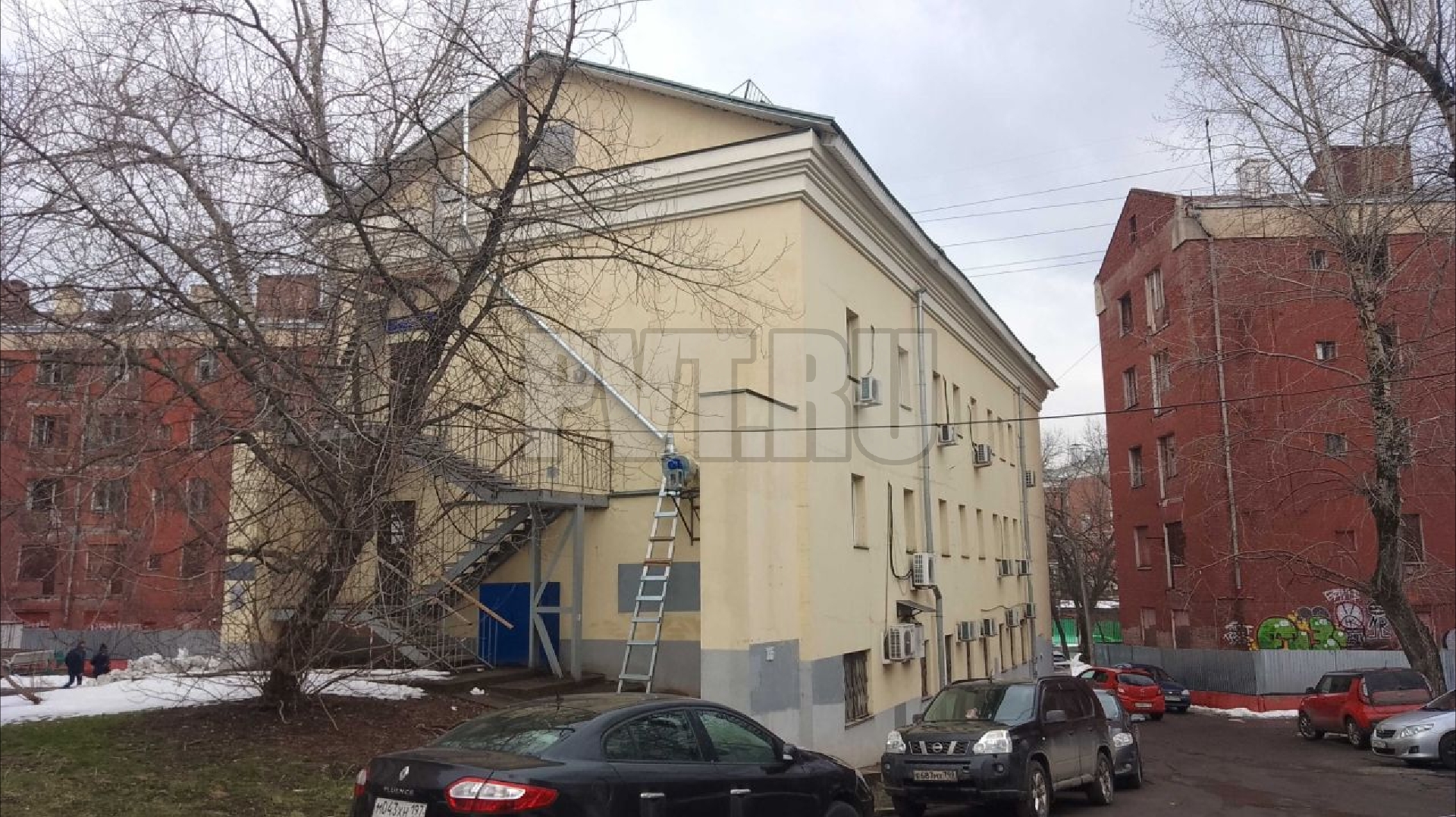 Суворовская, 2а 
